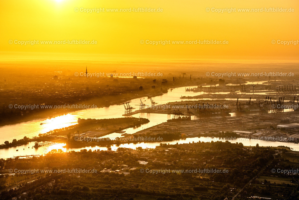 Hamburg_Finkenwerder_im_Sonnenaufgang_ELS_2905050623 | HAMBURG 05.06.2023 Stadtansicht am Ufer des Flußverlaufes der Elbe im Ortsteil Othmarschen in Hamburg, Deutschland. // City view on the river bank of the River Elbe in the district Othmarschen in Hamburg, Germany. Foto: Martin Elsen