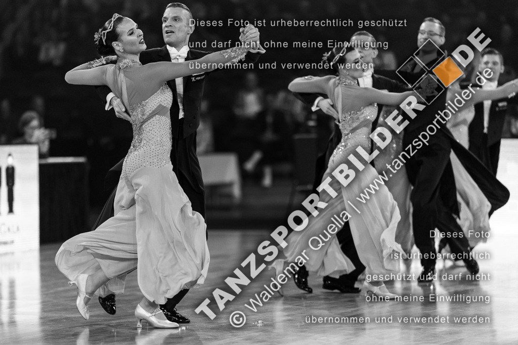 20231111-11513 | Hier finden Sie Tanz Bilder vom Latein und Standard Formationen tanzen. Sportbilder vom Tanzsport. Schöne Fotos und von Weltmeisterschaft, Europameisterschaft, Bundesliga, Regionalliga, Oberliga und Landesliga sowie von GOC Stuttgart, DanceComp, WM Bremen