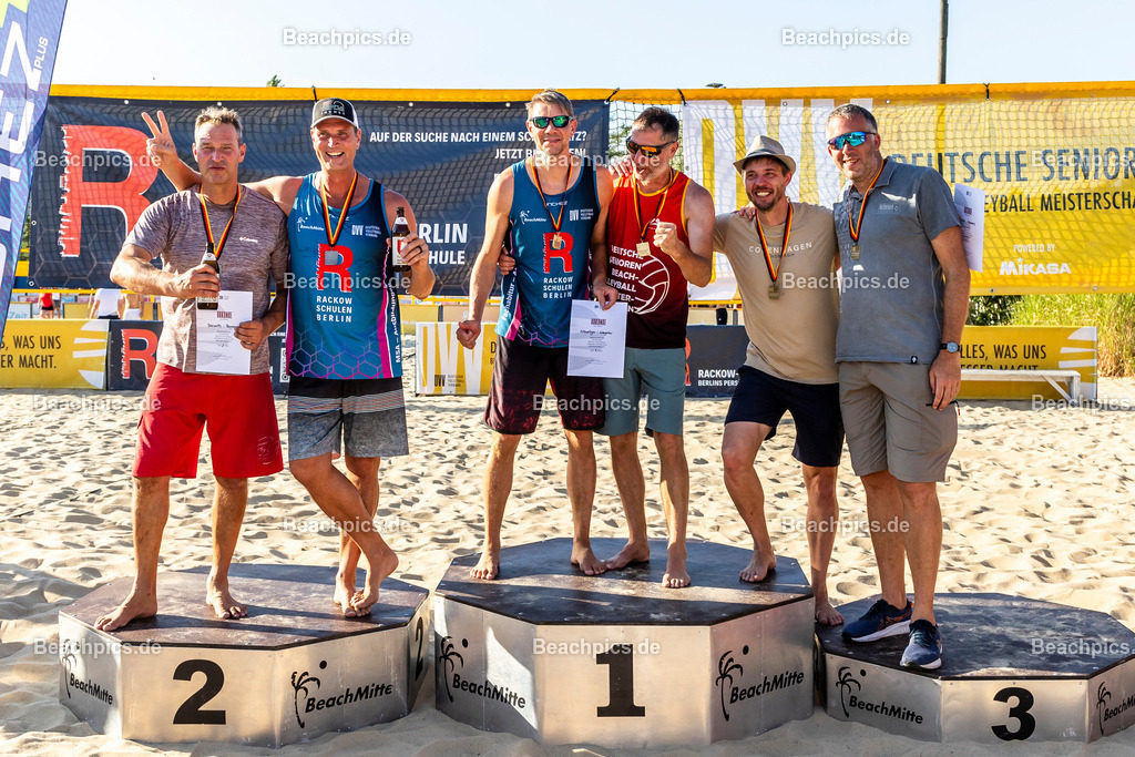 2024-00107715-Deutsche-Senioren-Beach-Meisterschaft |  08.09.2024; Berlin Foto: Gerold Rebsch - www.beachpics.de