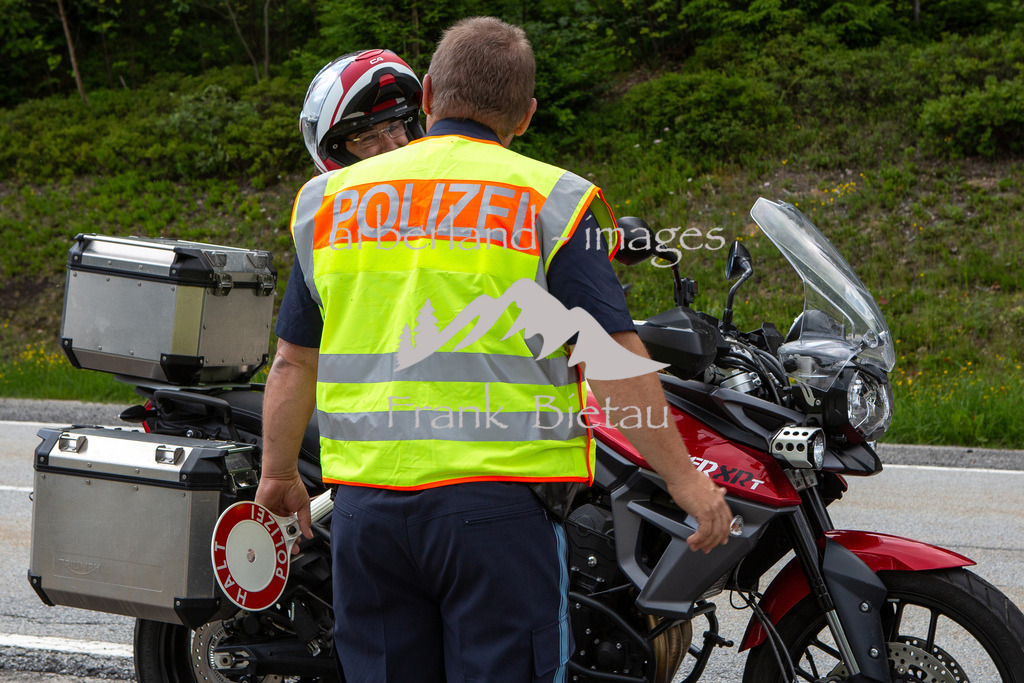 16062018-fb-0922 | Gemeisame Zusammenarbeit der Deutschen und Tschechischen Polizei bei Verkehrskontroole im Arbergebiet