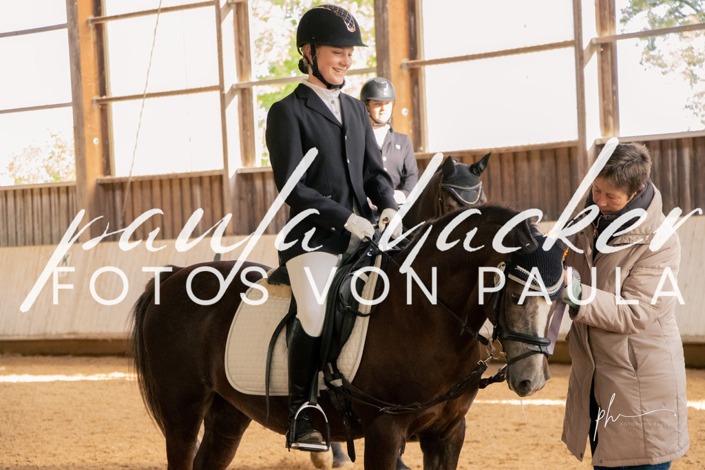 IMG_3462 | Erleben Sie dynamische Sport- und emotionale Tierfotografie in Süddeutschland mit Fotos von Paula. Spezialisiert auf Pferde- und Hundefotografie sowie Sportevents. Kontaktieren Sie mich für einzigartige und ausdrucksstarke Bilder Ihrer besonderen Momente. - Realisiert mit Pictrs.com