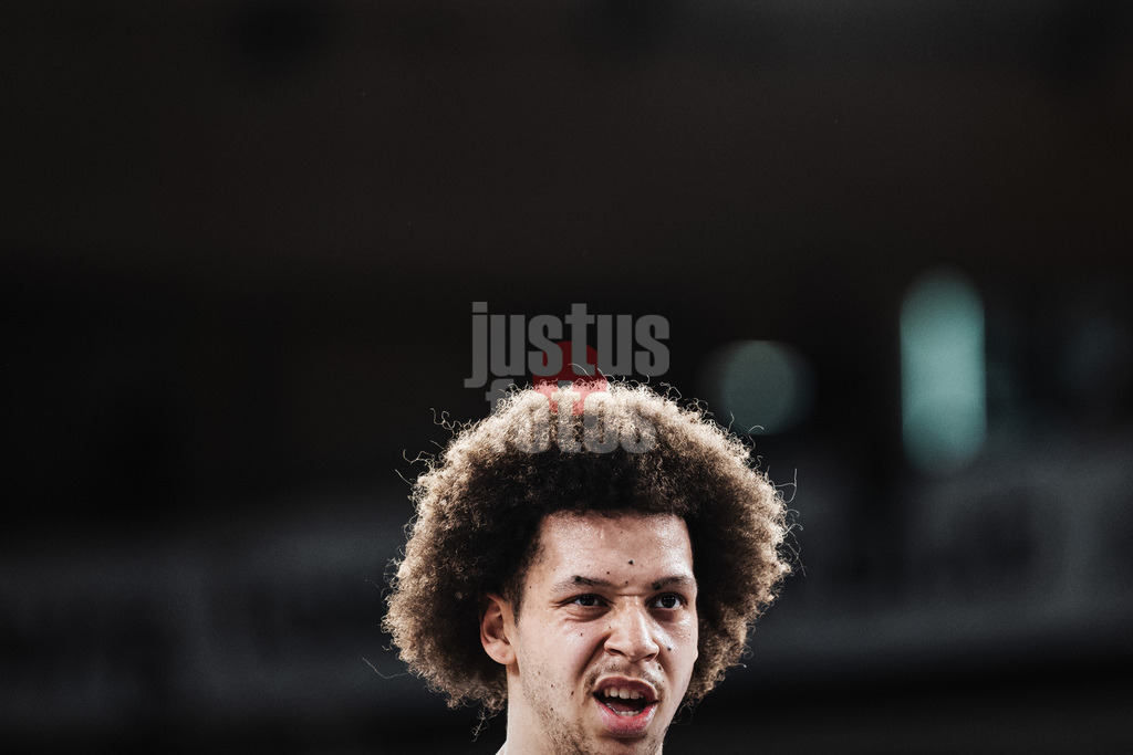 Basketball | Männer | Saison 2025/2026 | easyCredit Basketball Bundesliga | 13. Spieltag | Veolia Towers Hamburg vs. Rostock Seawolves | 22.04.2026 | Zacharie Perrin (#52, Veolia Towers Hamburg) guckt verwirrt