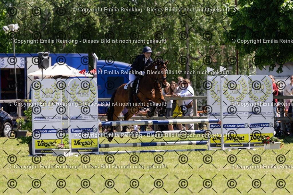 CL5A1078 | Emilia Reinking Fotografie - Realisiert mit Pictrs.com