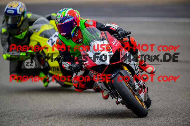 MaZZes_Fotomatrix_20250421_6007705_5330 | GELB