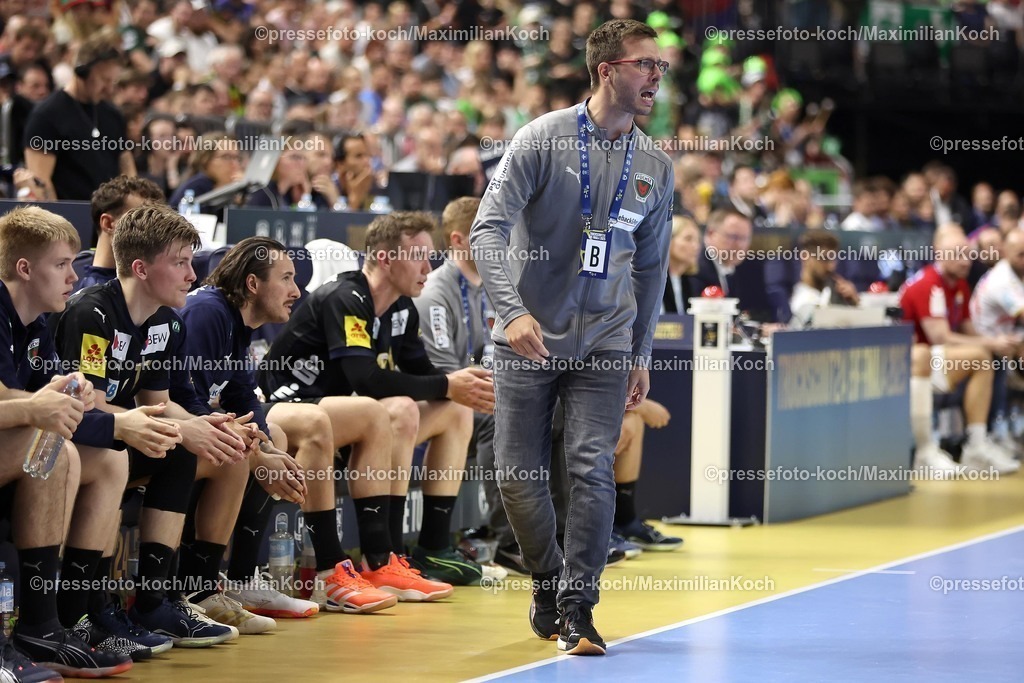 KoeEHF15062502040 | 15.06.2025, Handball, Finale TruckScout24 EHF FINAL4, LANXESS arena Köln, Füchse Berlin - SC Magdeburg: Cheftrainer Jaron Siewert (Fuechse Berlin) 