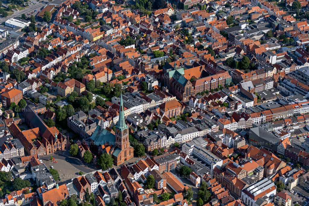 4038280 | Innenstadtbereich Lübeck  um die St. Jakobi Kirche