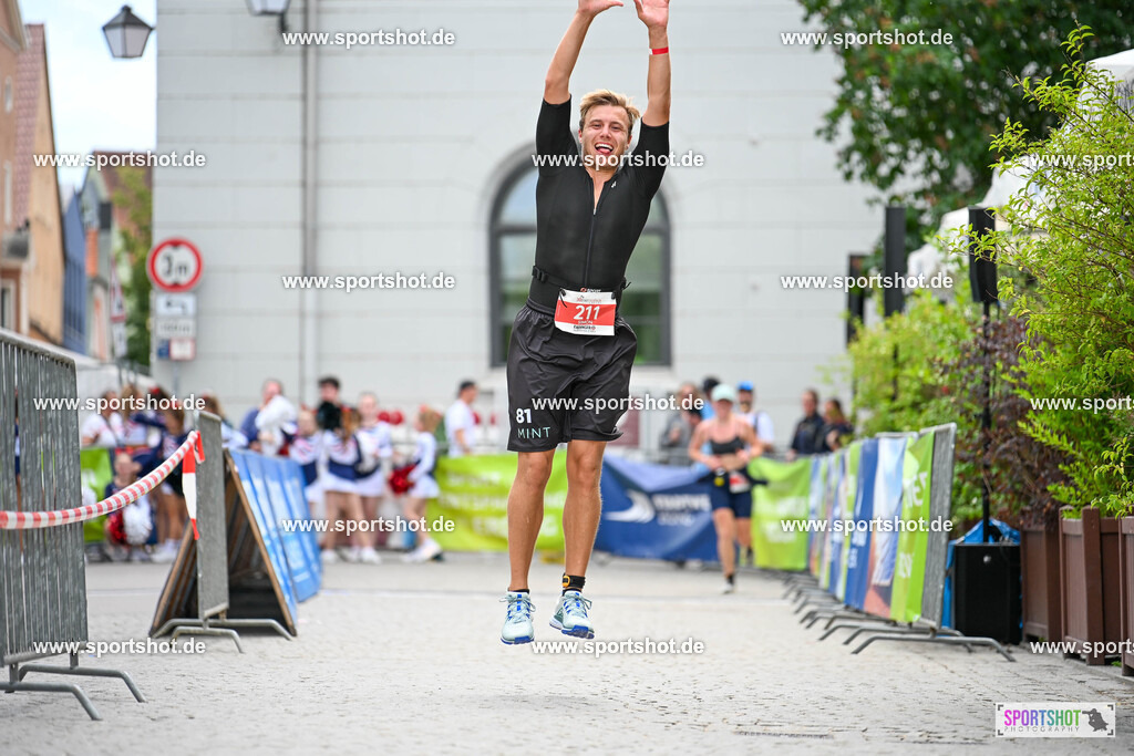 SZI_8211 | Stadttriathlon Erding 2025. #yourpictrs #sportshot_your_pictrs @Sportshotphotography #stadttriathlonerding Copyright: www.sportshot.de