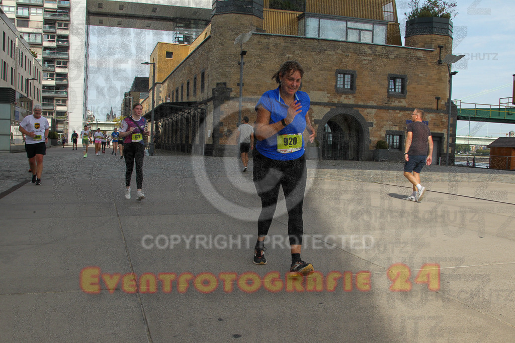 250920_1337_EV4_6266 | Sportfotografie im Rhein-Sieg Kreis, Köln, Bonn, NRW, Rheinland Pfalz, Hessen, etc. Unser Tätigkeitsfeld umfasst den Laufsport vom Volkslauf über den Marathon, Duathlon, Triathon bis zum Ultralauf wie Kölnpfad Ultra oder Schindertrail.
