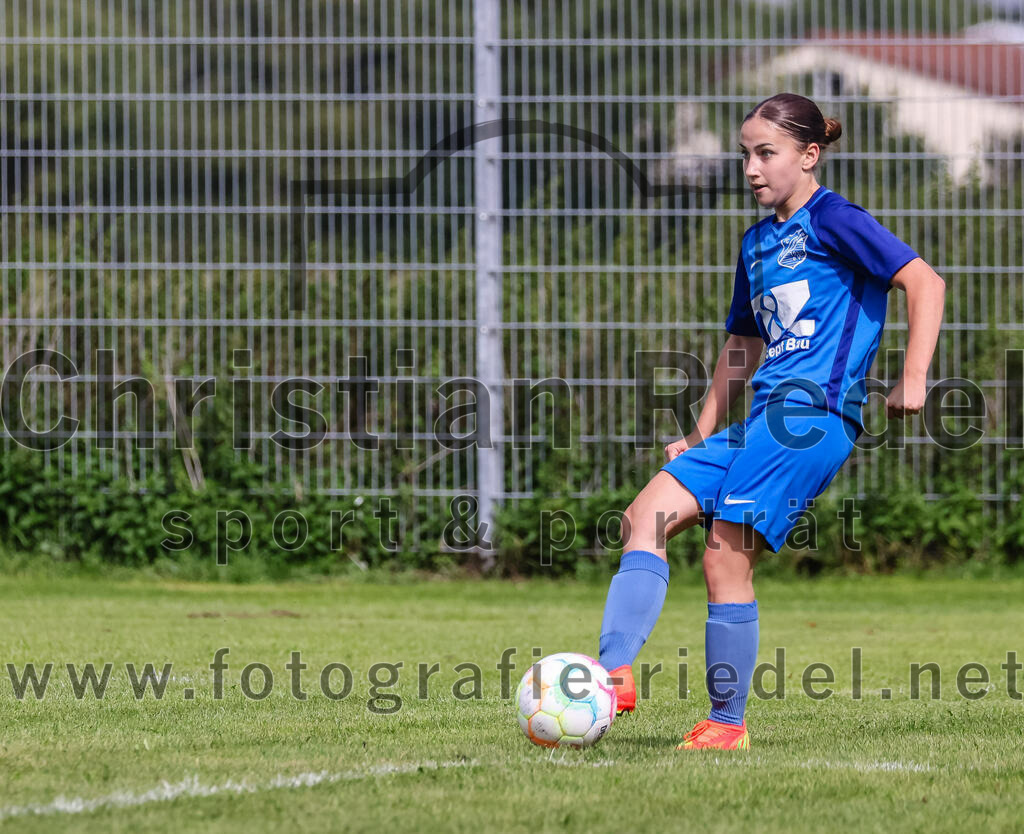 2023-09-03_038_Teamware_Cup_2023 | Oberding, Deutschland, 03.09.2023:
Fußball, TS Teamwear Cup 2023, Vorrunde, FC Schwaig gegen FC Langengeisling, Endergebnis: 

Foto: Christian Riedel / fotografie-riedel.net