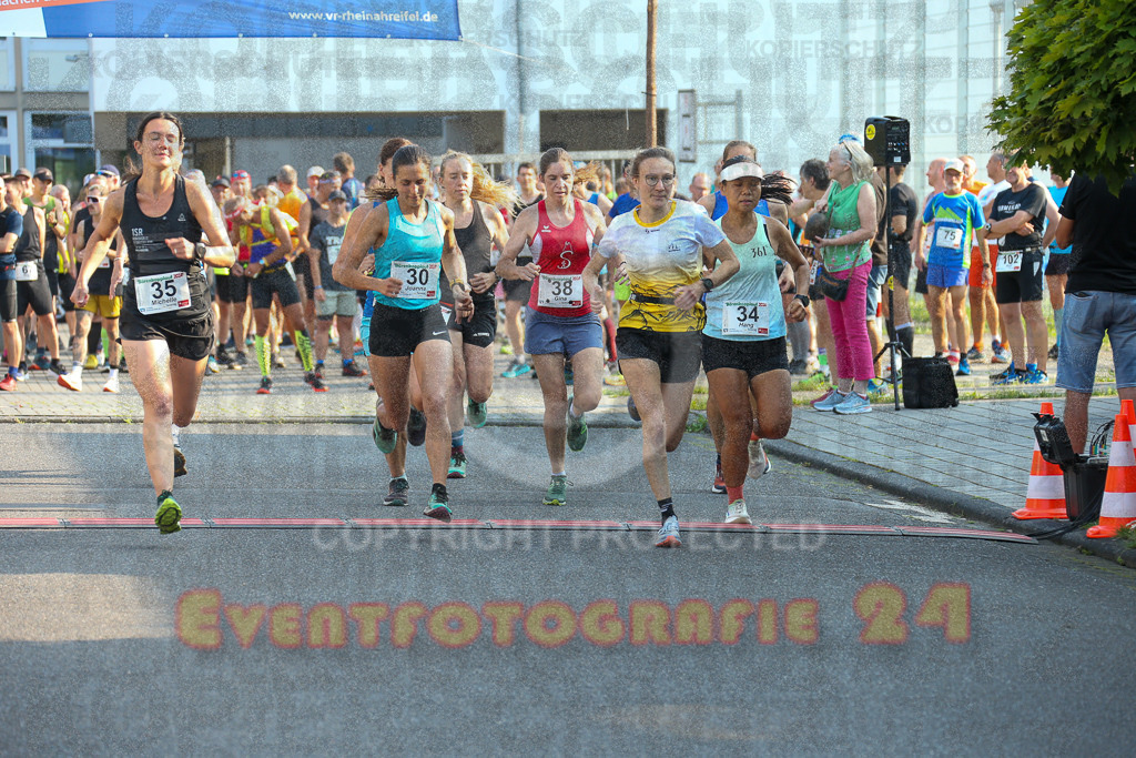 240802_1811_EX1_5692 | Sportfotografie im Rhein-Sieg Kreis, Köln, Bonn, NRW, Rheinland Pfalz, Hessen, etc. Unser Tätigkeitsfeld umfasst den Laufsport vom Volkslauf über den Marathon, Duathlon, Triathon bis zum Ultralauf wie Kölnpfad Ultra oder Schindertrail.