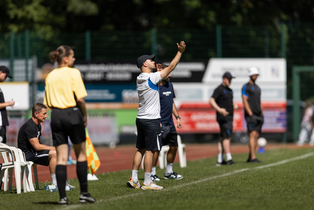 Fußball I Männer I 40. Pfingscup Hollage I 13354 | realhellocedii - Realisiert mit Pictrs.com