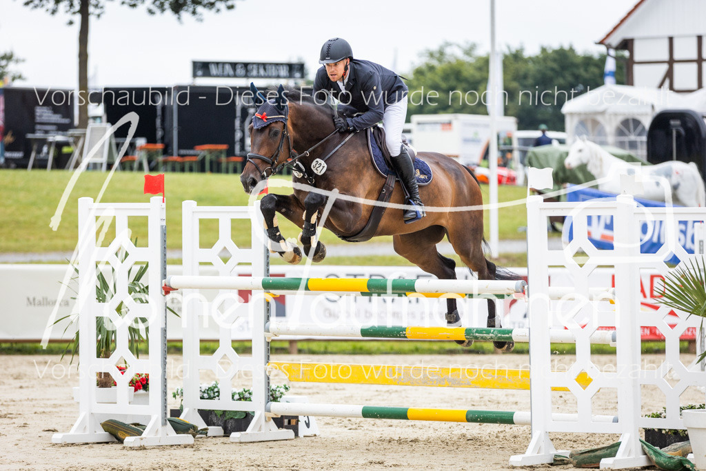 BHO-2PhSpr-M-189 | MomenTaufnahmen Pferdesportfotos