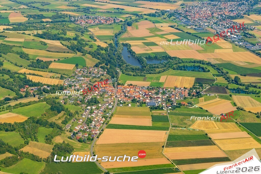 Stadt Alheim von Oben- Die Luftaufnahme wurde 2025 vom UL-Flugzeug heraus erstellt ( keine Drohnenaufnahme ) - Hochauflösende Luftaufnahme - für Wandbilder und großformatige Ausdrucke geeignet. Das besondere Geschenk!Hier alle&nbsp;Infos zur Lizenzierung der LuftaufnahmeWir fliegen auch dieses Jahr wieder in Ihre Region um Luftbilder zu erstellen.- Luftbild anfragen