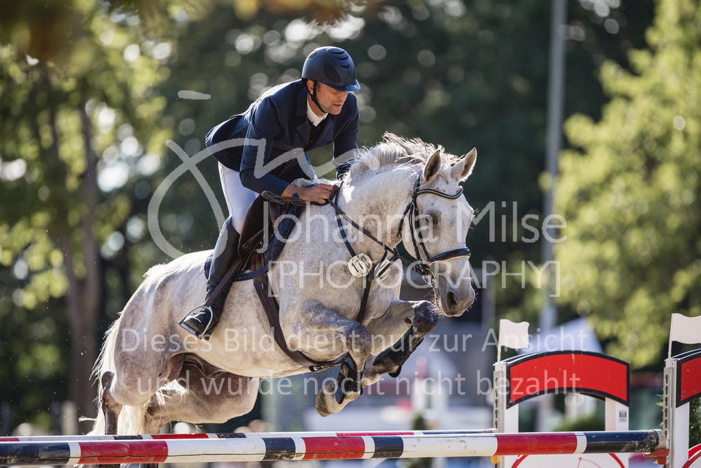 230826_Delbrueck_S1-Spr-927 | Deine schönsten Turniermomente als professionelle Fotos! Entdecke hochwertige Pferdesport-Fotografie im Online-Shop. Jetzt Fotos finden & bestellen!