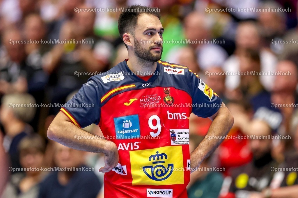 EHF15012601112 | 15.01.2026, Handball, Men's EHF EURO 2026, Spanien - Serbien, Jyske Bank Boxen in Herning, Dänemark, Preliminary Round:  Ian Tarrafeta Serrano (Espania #09) 