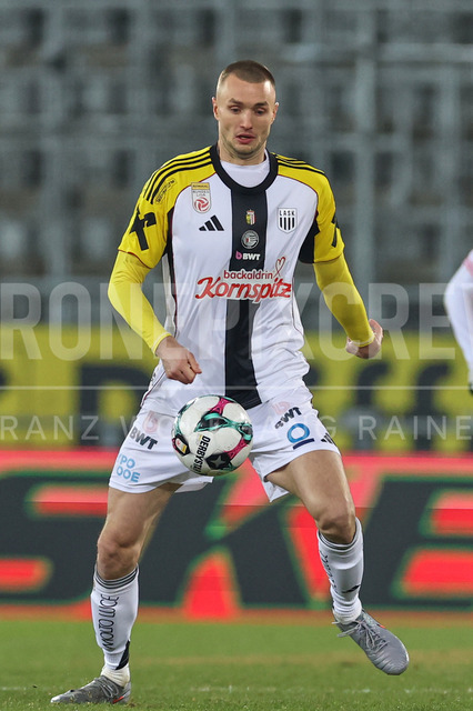 Austrian Bundesliga: Grazer AK 1902 vs LASK | GRAZ, AUSTRIA, 13.DEC.25 - SOCCER - ADMIRAL Bundesliga, Grazer AK 1902 vs LASK. The image shows Sasa Kalajdzic (Lask).