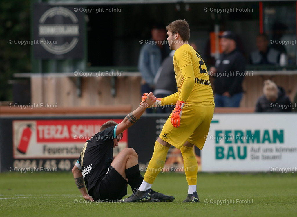 A_LUI_230923_13 | SPORT,FUSSBALL,LT1 OOELIGA ASKOE OEDT-SV ZEBAU BAD ISCHL 29.09.2023 IM BID: TORHUETER OLIVER FISCHER  (OEDT) UND RUDI DURKOVIC  (BAD ISCHL)FOTO:FOTOLUI