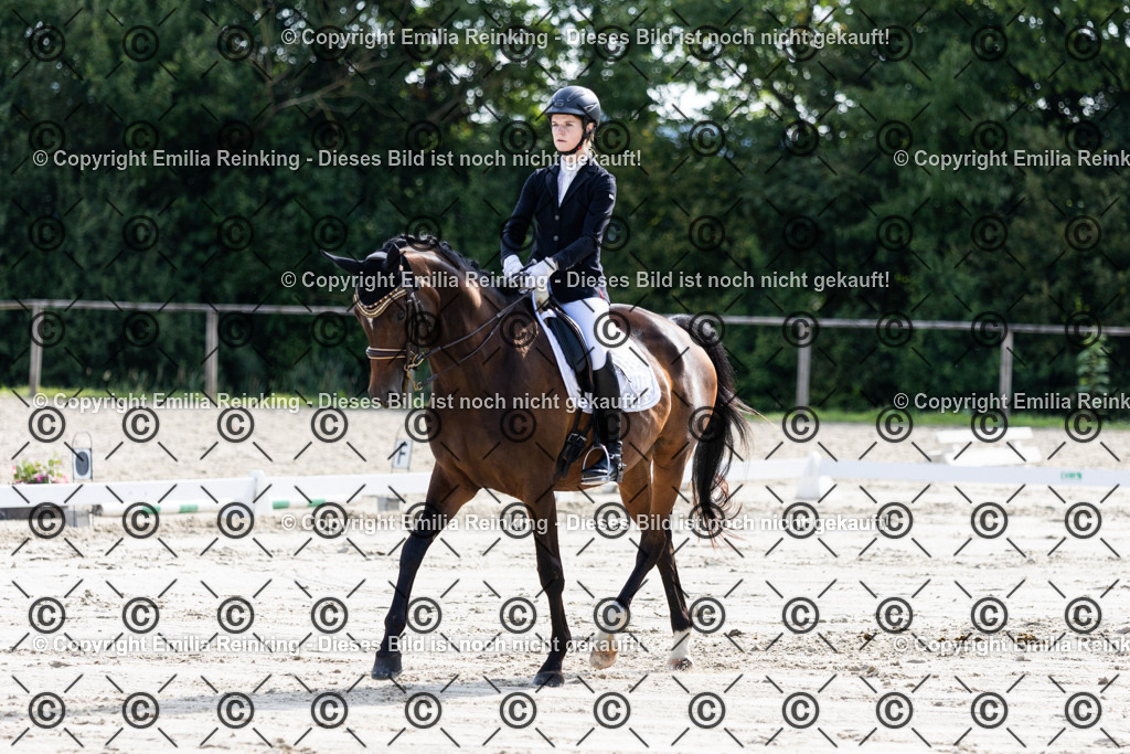 CL5A5683 | Emilia Reinking Fotografie - Realisiert mit Pictrs.com