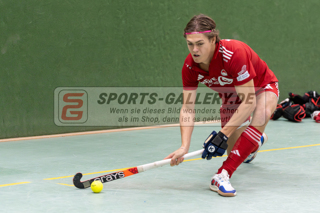 SFE_20251213_0055 | Köln, Deutschland, 13.12.2025:  Hockey 1. Bundesliga Herren Rot-Weiss - DSD Düsseldorf im KTHC Stadion Rot-Weiss Köln Tennis and Hockey Club am 13.12.2025 in Köln, Deutschland. (Foto von Fehrmann)Köln, Germany, 13.12.2025: Hockey 1. Bundesliga Herren Rot-Weiss - DSD Düsseldorf in KTHC Stadion Rot-Weiss Köln Tennis and Hockey Club at 13.12.2025 in Köln, Deutschland. (Foto from Fehrmann)