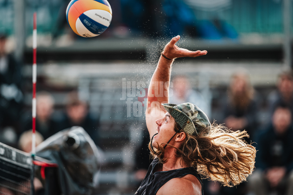 Beachvolleyball | Männer | Queen and King of the Court | Hamburg | 31.05.2024 | Hagen Smith (USA) beim Angriff