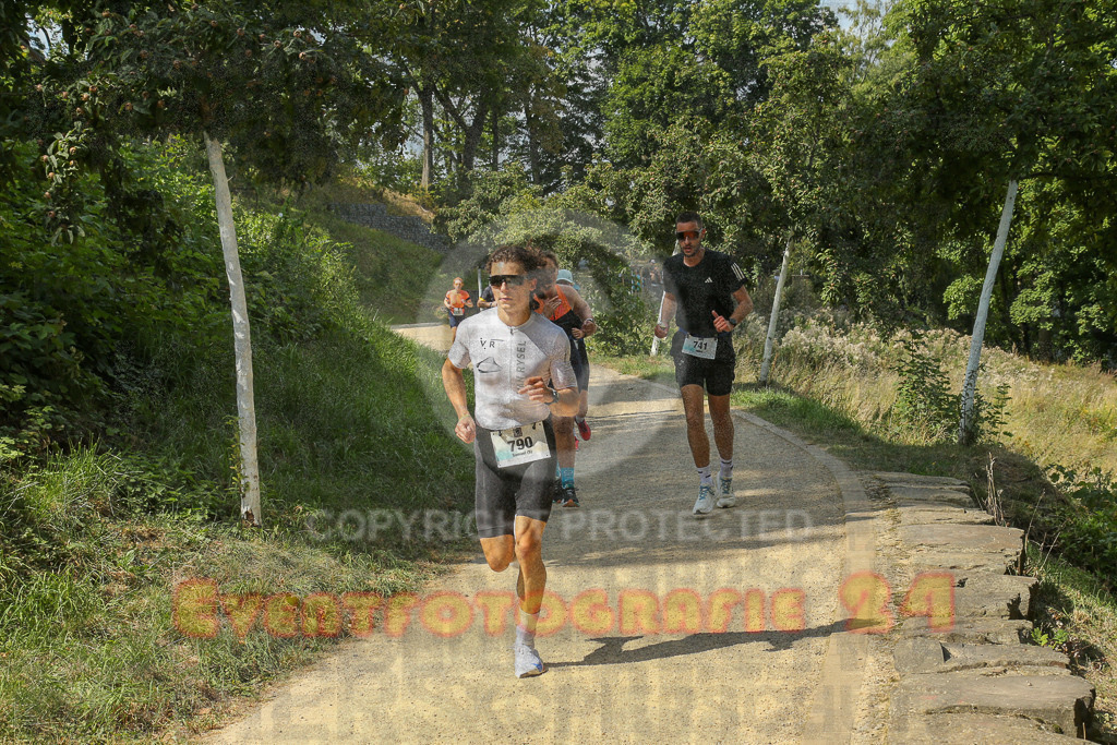 250824_1450_EX1_7730 | Sportfotografie im Rhein-Sieg Kreis, Köln, Bonn, NRW, Rheinland Pfalz, Hessen, etc. Unser Tätigkeitsfeld umfasst den Laufsport vom Volkslauf über den Marathon, Duathlon, Triathon bis zum Ultralauf wie Kölnpfad Ultra oder Schindertrail.