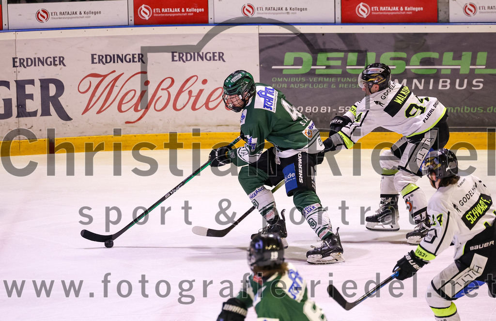 2024-02-02_075_TSV_Erding_gegen_ERSC_Amberg | Erding, Deutschland, 02.02.2024:
Eishockey, Bayernliga Vorrunde 2023 / 2024, 30. Spieltag, TSV Erding gegen ERSC Amberg, Endergebnis: 1:0

Simon Franz (Erding Gladiators, #4)

Foto: Christian Riedel / fotografie-riedel.net