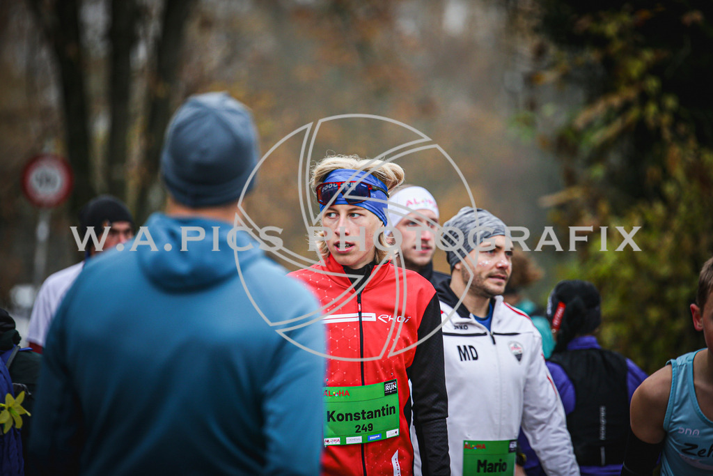 ..... | LEONDING,AUSTRIA,8.November 25, Kürnberglauf 2025  , Image shows: Photo: WAPICS / Andreas Willdoner