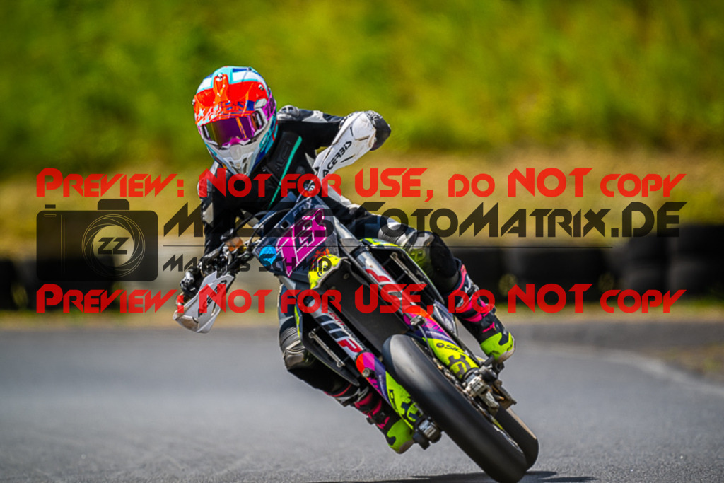 MaZZes_FotoMatrix_220528_0014 | Fotograf Mathias Schmid
Sportfotograf,
Eventfotograf,
Hochzeitsfotograf,
Portraitfotograf