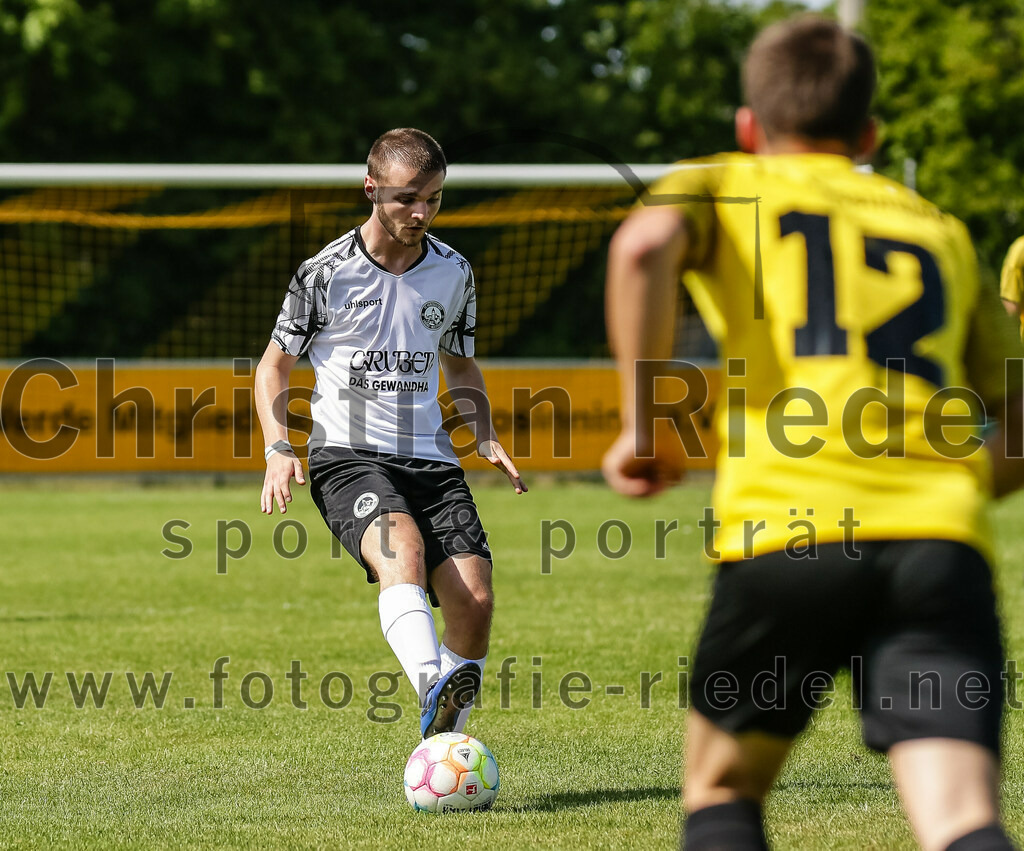 2023-07-09_002_FC_Moosinning_II_gegen_FC_Herzogstadt | Moosinning, Deutschland, 09.07.2023:
Fußball, Kreisliga 2023 / 2024, Testspiel, FC Moosinning II gegen FC Herzogstadt, Endergebnis: 2:1

Foto: Christian Riedel / fotografie-riedel.net