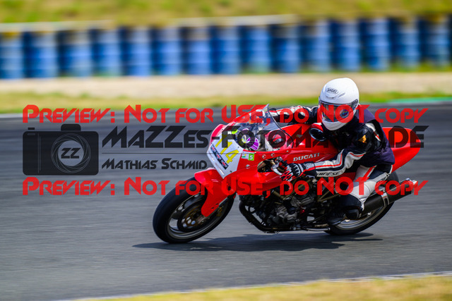 MaZZes_FotoMatrix_240725_6007705_4048 | GELB