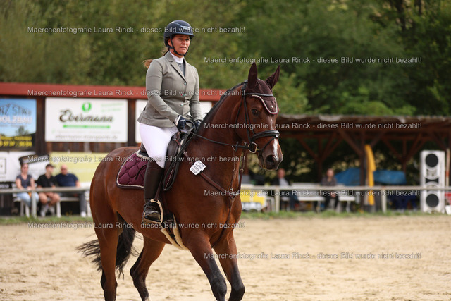 HG9A7218 | laurarinckfotografie - Realisiert mit Pictrs.com