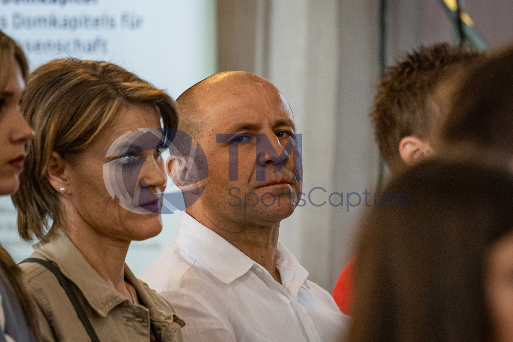 Trainproduction-20240519-1 | Firmung Klagenfurt-Dom 19.05.2024 10:30 Uhr