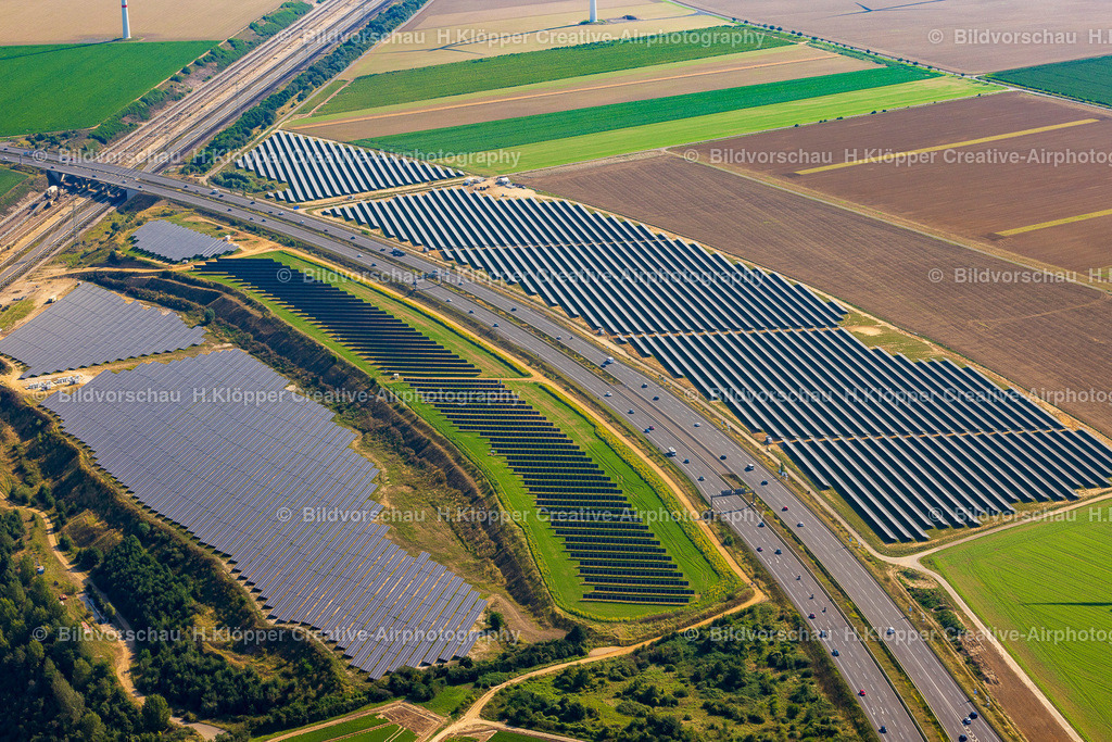 Luftbilder Grevenbroich 439A2731-3 | Luftbildfotografie Grevenbroich  Erneuerbare Energie Solar - Realisiert mit Pictrs.com