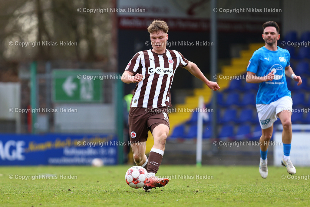 NH_FCStPauliU23_BWLohne_RegionalligaNord_01032026 | #6 Thieß Mahnel (FC St. Pauli U23)Fußball I Herren I Regionalliga Nord I Saison 2025-2026 I 24. Spieltag I FC St. Pauli U23 - Blau-Weiß Lohne I 01.03.2026 I Edmund-Plambeck-Stadion