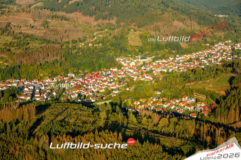 Das Luftbild zeigt :  Wallenfels - Die Luftaufnahme wurde 2023 vom UL-Flugzeug aus erstellt ( keine Drohne ) - Hochauflösende Luftaufnahme - Für grossformatige Ausdrucke geeignet. Die Geschenkidee !Mit Lizenz und Bildrechte bestellbar