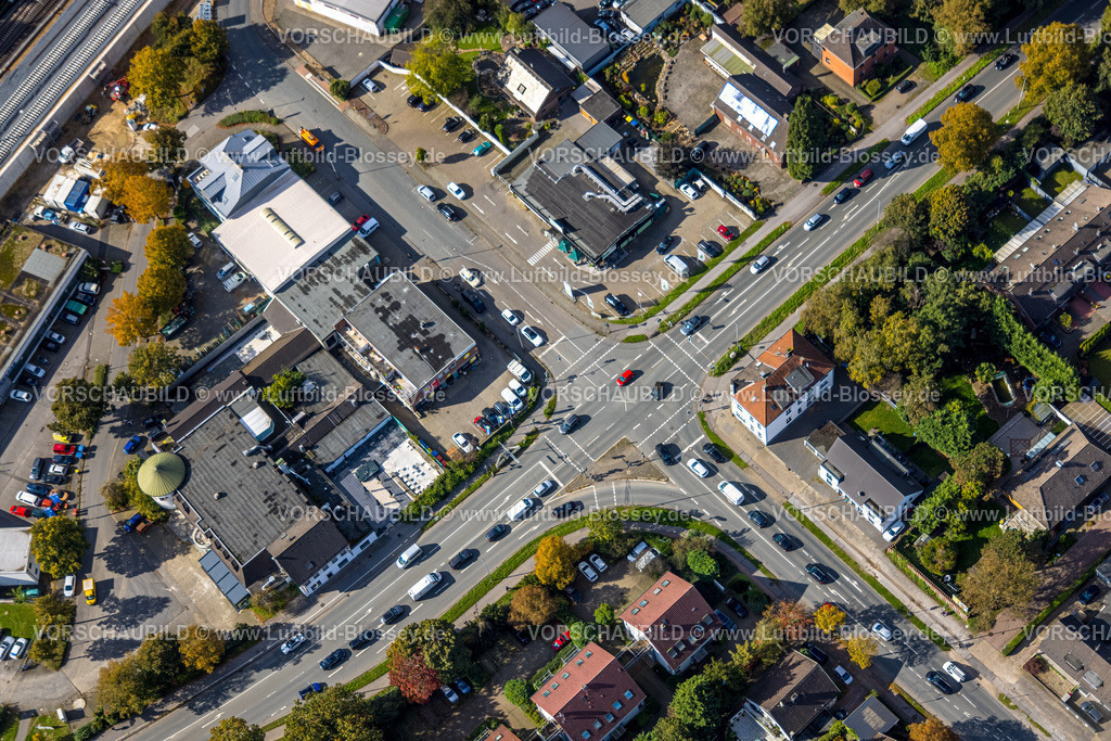 Dinslaken241009085 | Luftbild, Straßenverkehr und Straßenkreuzung Weseler Straße Bundesstraße B8 und Hedwigstraße Luisenstraße, Bruch, Dinslaken, Ruhrgebiet, Nordrhein-Westfalen, Deutschland