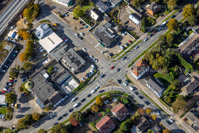 Dinslaken241009085 | Luftbild, Straßenverkehr und Straßenkreuzung Weseler Straße Bundesstraße B8 und Hedwigstraße Luisenstraße, Bruch, Dinslaken, Ruhrgebiet, Nordrhein-Westfalen, Deutschland