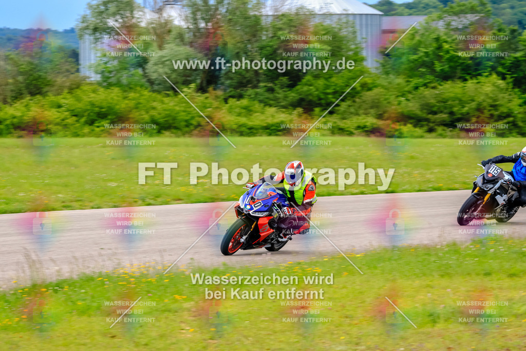 MotoTeam-3096 | Hier findet Ihr Bilder von Touristenfahrten auf der Nürburgring Nordschleife oder von anderen Veranstaltungen die ich besucht habe. Viel Spass beim Durch Schauen 