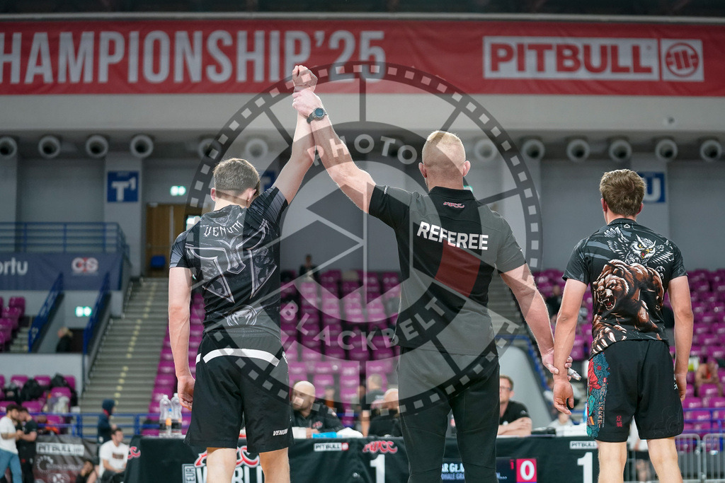 20250518PBB2697 | Athletes compete during the second day of the ADCC Amateur World Championship on May 18, 2025 in Warsaw, Poland. © Chiara Dazi / photoblackbelt