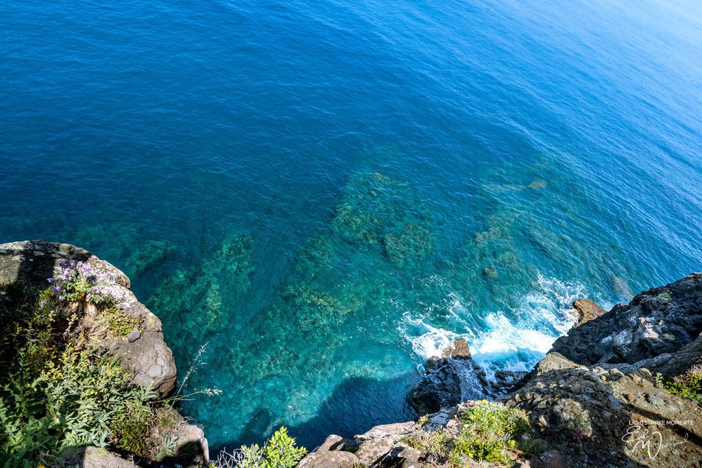 Crane Viewpoint; bei Porto da Cruz; Madeira | Herzlich willkommen auf meiner Seite! Ich bin Elke Wallnisch, Deine Fotografin für lichtstarke Momente. Der Name steht für alles, was mich mit der Fotografie verbindet: Das Licht und seine machtvolle Wirkung auf eine Situation oder unsere Stimmung - Realisiert mit Pictrs.com