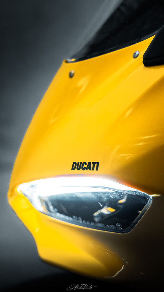 Ducati Panigake V2S | Entdecken Sie die faszinierende Welt von Alexander Tschuncky Arts: Kreative Fotografie, atemberaubende Automobilkunst und hochwertiger Bilderdruck. Lassen Sie sich inspirieren! - Realisiert mit Pictrs.com