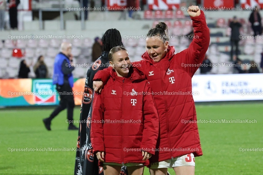 xSSCx31102502017 | 31.10.2025, xsscx, Frauen Fuﬂball, 1. FC Koeln - 1. FC Nuernberg, 1. Fuﬂball Bundesliga, 3. Spieltag, Franz-Kremer-Stadion, Saison 2025 2026: Die Spielerinnen des 1. FC Koeln feiern ihren 3:0 Sieg DFB regulations prohibit any use of photographs as image sequences and or quasi-video. Nordrhein-Westfalen Deutschland