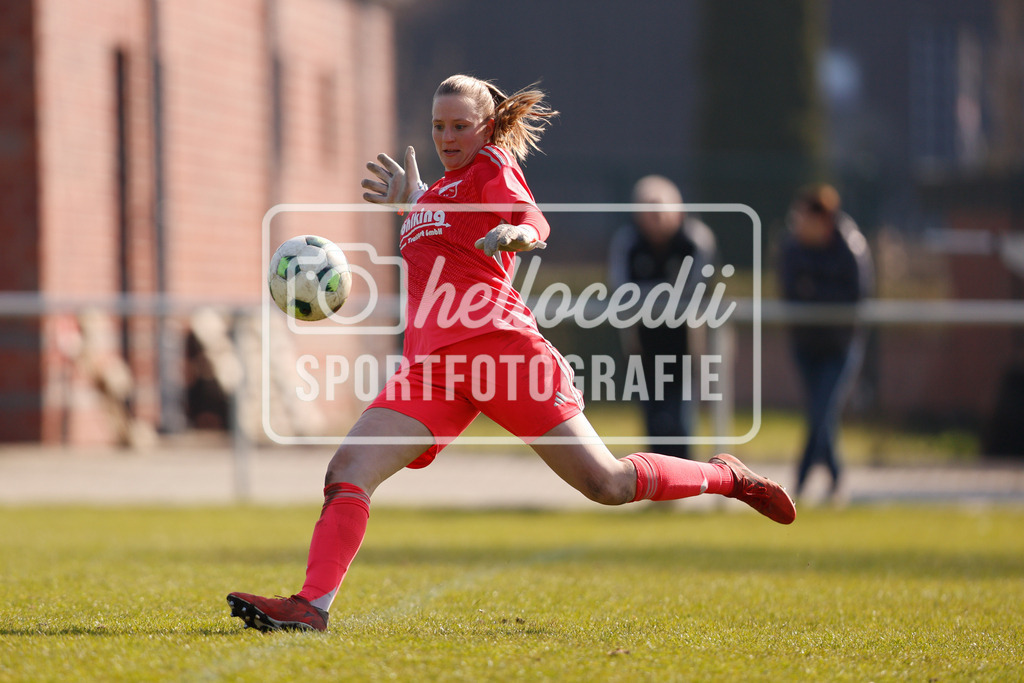 Fußball I Frauen I Saison 2025-2026 I Oberliga Niedersachsen I 17. Spieltag I TuS Lutten - BW Hollage-89 | realhellocedii - Realisiert mit Pictrs.com