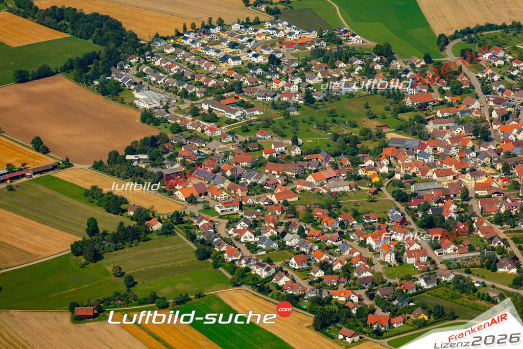 Das Luftbild zeigt : Ennabeuren Heroldstatt - Die Luftaufnahme wurde 2024 vom UL-Flugzeug aus erstellt ( keine Drohne ) - Hochauflösende Luftaufnahme - Für grossformatige Ausdrucke geeignet. Die Geschenkidee !Mit Lizenz und Bildrechte bestellbar