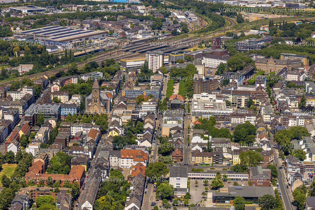 Oberhausen230705162 | Luftbild, City und Pfarrkirche Herz-Jesu, Baustelle Sanierung, Anne-Frank-Realschule, Innenstadt, Oberhausen, Ruhrgebiet, Nordrhein-Westfalen, Deutschland