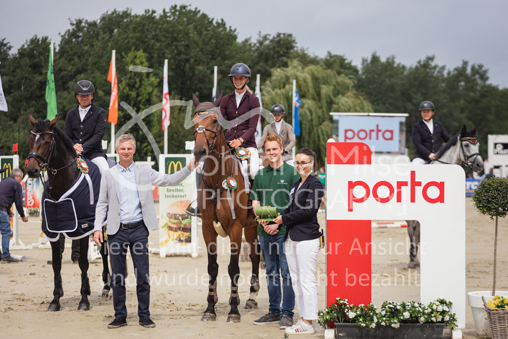 230730_BHO_M2-Spr_2-511 | Deine schönsten Turniermomente als professionelle Fotos! Entdecke hochwertige Pferdesport-Fotografie im Online-Shop. Jetzt Fotos finden & bestellen!