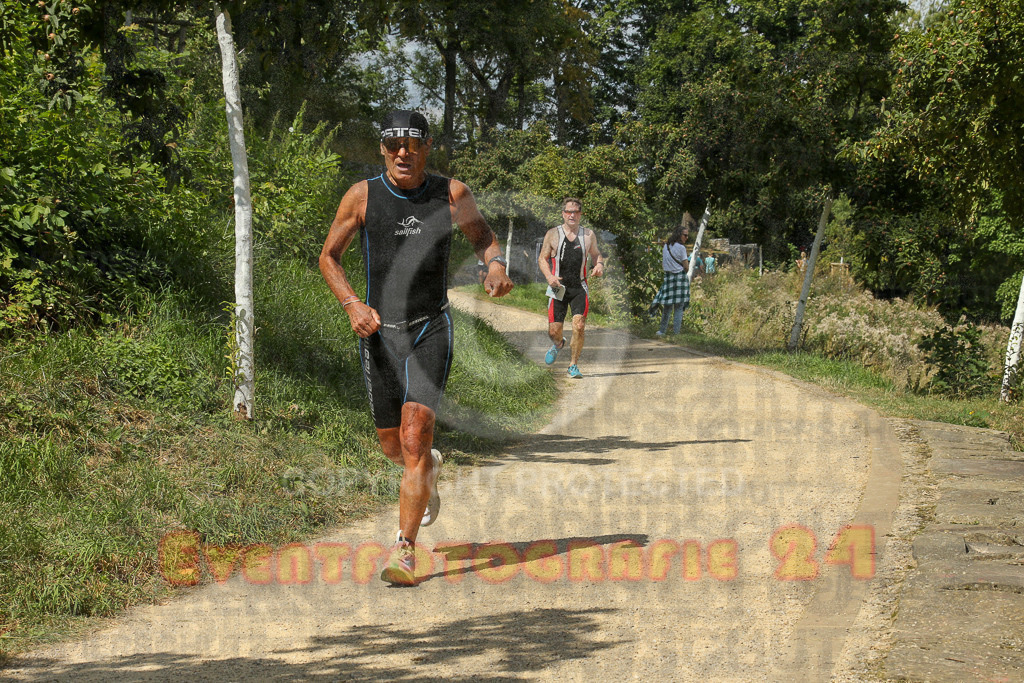 250824_1332_EX1_2766 | Sportfotografie im Rhein-Sieg Kreis, Köln, Bonn, NRW, Rheinland Pfalz, Hessen, etc. Unser Tätigkeitsfeld umfasst den Laufsport vom Volkslauf über den Marathon, Duathlon, Triathon bis zum Ultralauf wie Kölnpfad Ultra oder Schindertrail.