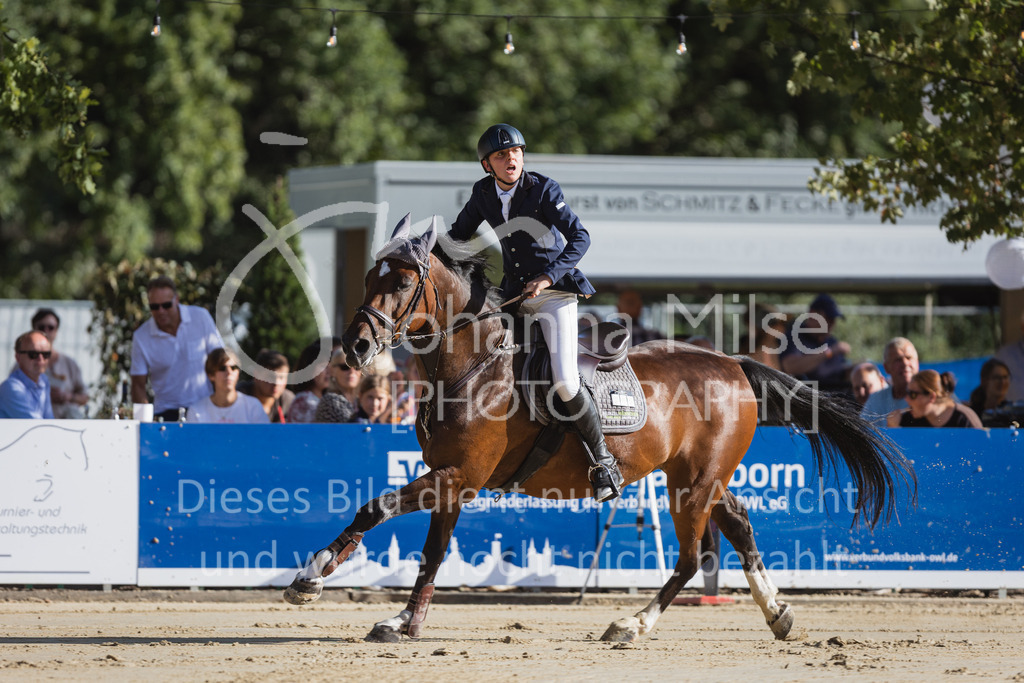220828_Delbrueck_A2-Spr-242 | Deine schönsten Turniermomente als professionelle Fotos! Entdecke hochwertige Pferdesport-Fotografie im Online-Shop. Jetzt Fotos finden & bestellen!