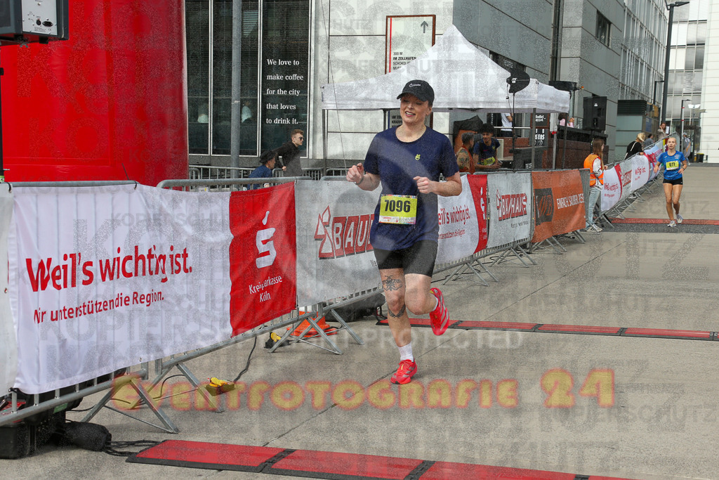 250920_1325_EX1_4433 | Sportfotografie im Rhein-Sieg Kreis, Köln, Bonn, NRW, Rheinland Pfalz, Hessen, etc. Unser Tätigkeitsfeld umfasst den Laufsport vom Volkslauf über den Marathon, Duathlon, Triathon bis zum Ultralauf wie Kölnpfad Ultra oder Schindertrail.