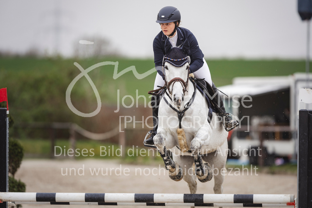 240330_Fruehlingsfest_Stil-A1_U30-385 | Deine schönsten Turniermomente als professionelle Fotos! Entdecke hochwertige Pferdesport-Fotografie im Online-Shop. Jetzt Fotos finden & bestellen!